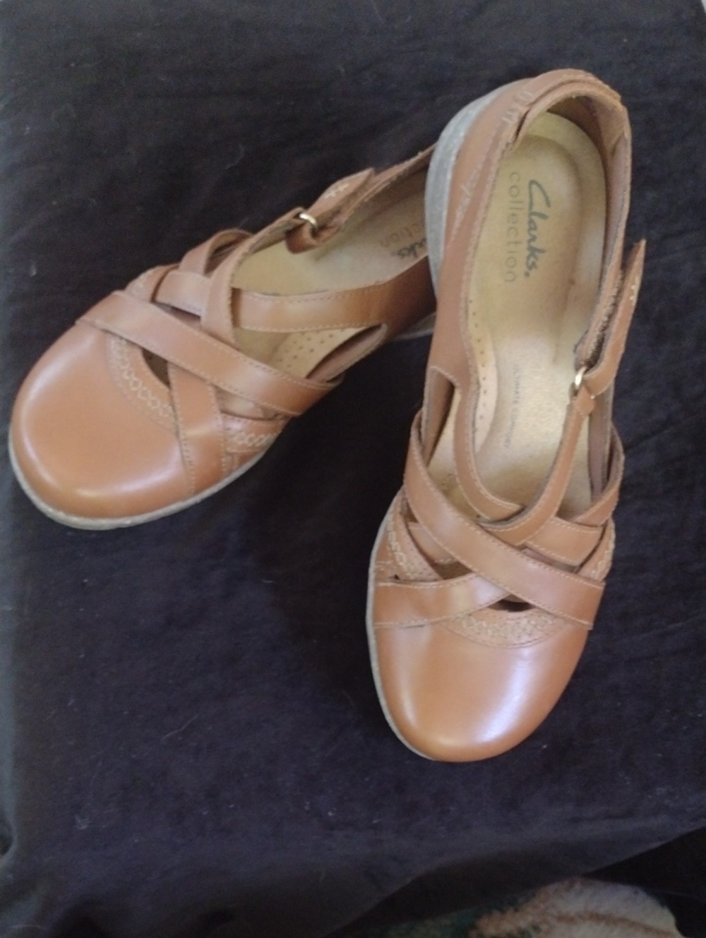 Clarks Women's Brown Leather Strappy Comfort Flats - Picture 3 of 5